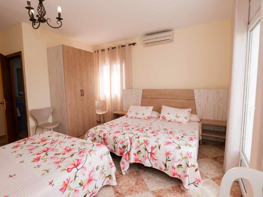Hostal Sonrisa Del Mar Conil De La Frontera Bagian luar foto