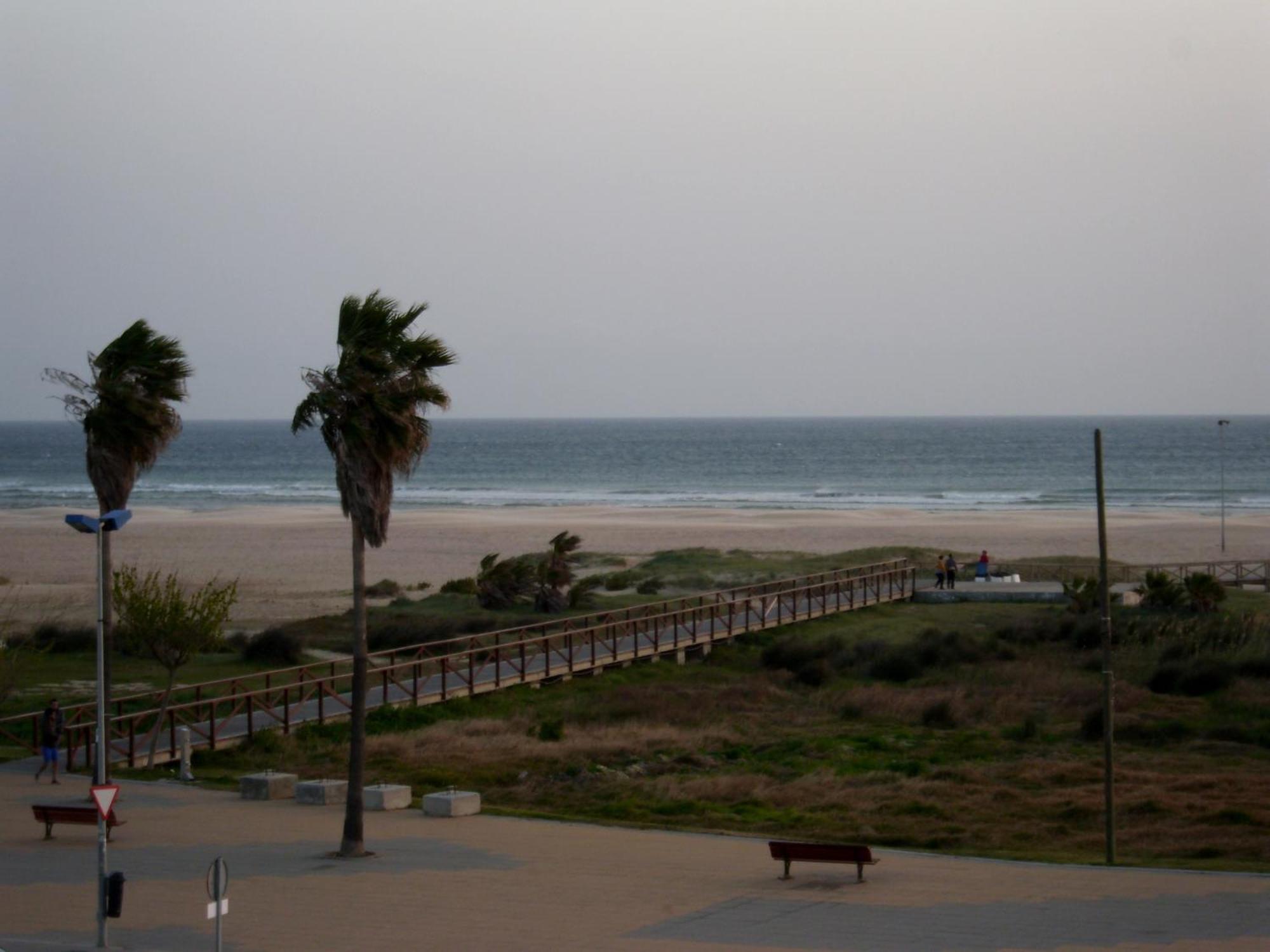 Hostal Sonrisa Del Mar Conil De La Frontera Bagian luar foto